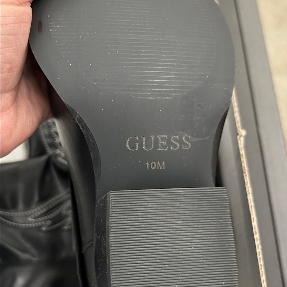 Ladies, black size 10 Guess Black Leather Heeled Boots no, no box - Picture 2 of 3